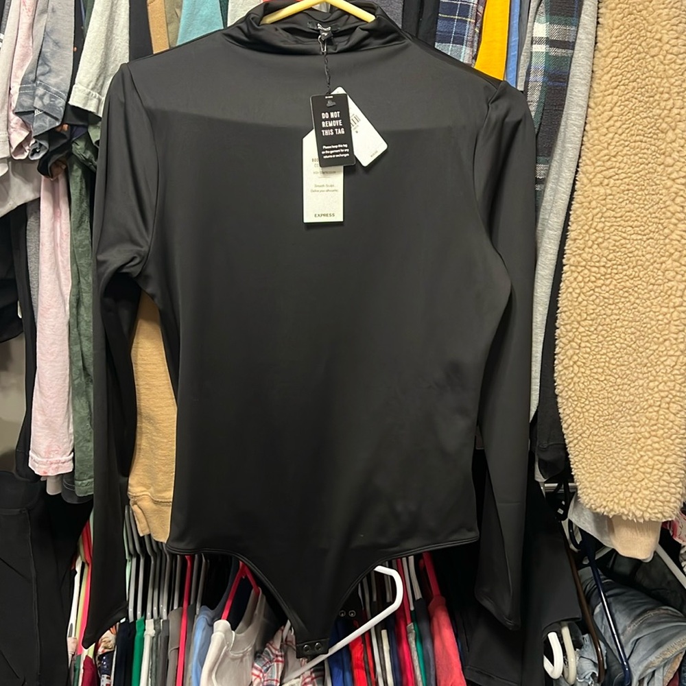 NWT Express body contour long sleeve black body suit - medium